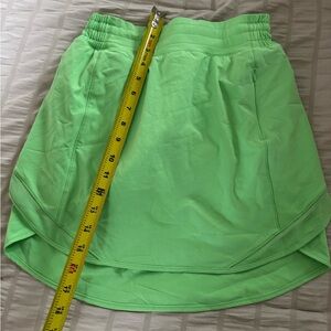 Lululemon Women's Green Skirt